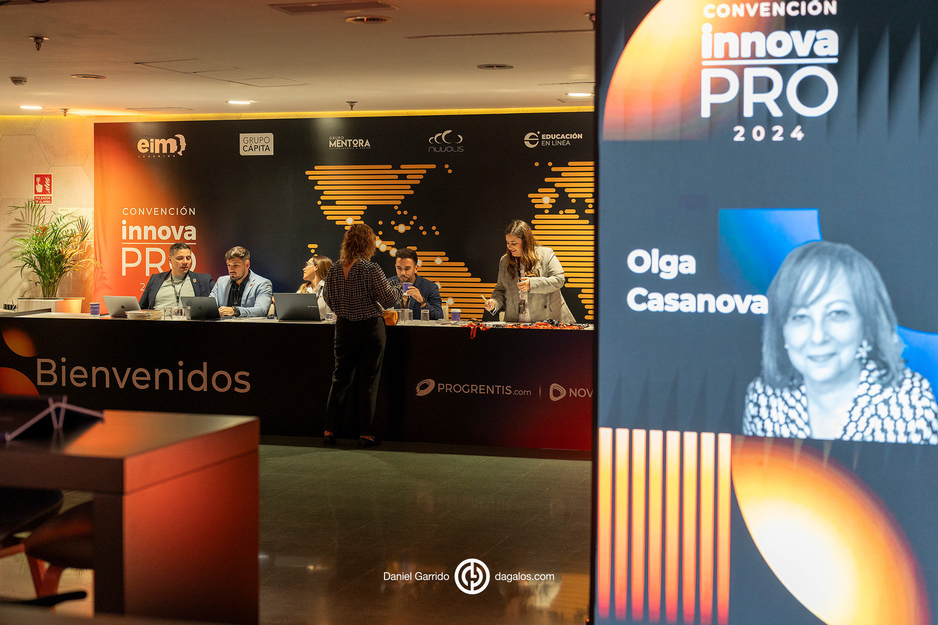 Daniel Garrido, fotógrafo profesional en Madrid, especializado en fotografía deportiva, fotografía de retrato y books, fotografía de espacios y fotografía de eventos.